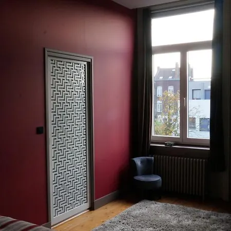 Abri Du Passant Bed & Breakfast