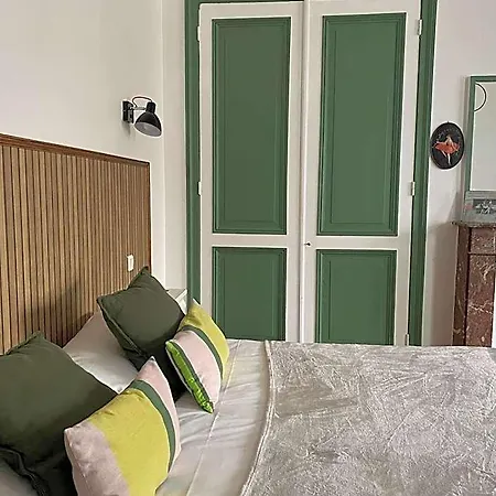 Abri Du Passant Bed & Breakfast