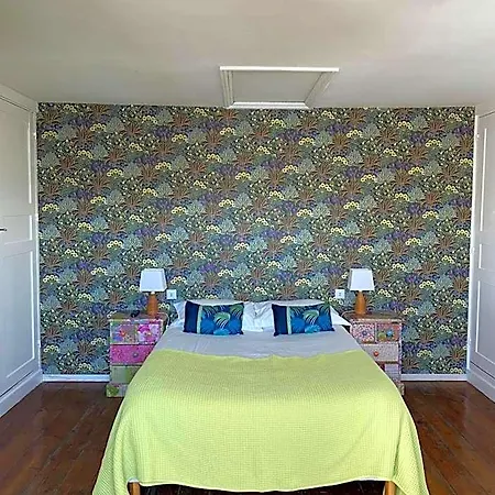 Bed & Breakfast Abri Du Passant 3*