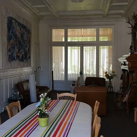 Abri Du Passant Bed & Breakfast
