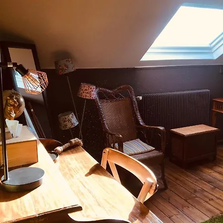 Abri Du Passant Bed & Breakfast