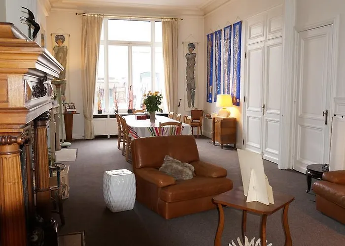 Abri Du Passant Couette-café 3*