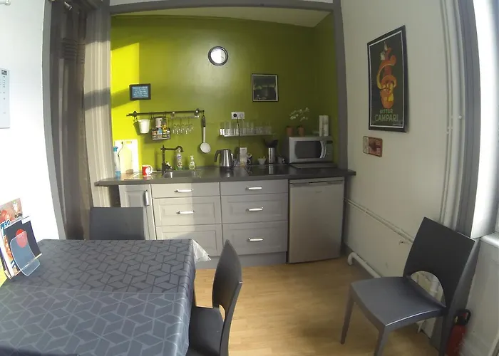 Abri Du Passant Couette-café 3*