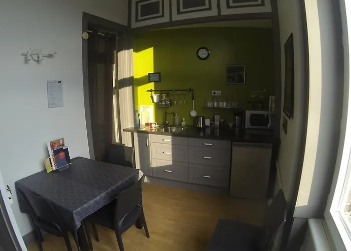 Abri Du Passant Couette-café